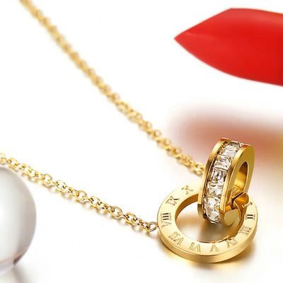 Interlocking Circles Necklace - Gold